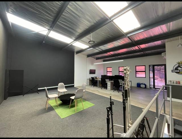 160M² WAREHOUSE TO LET IN BARBEQUE DOWNS
